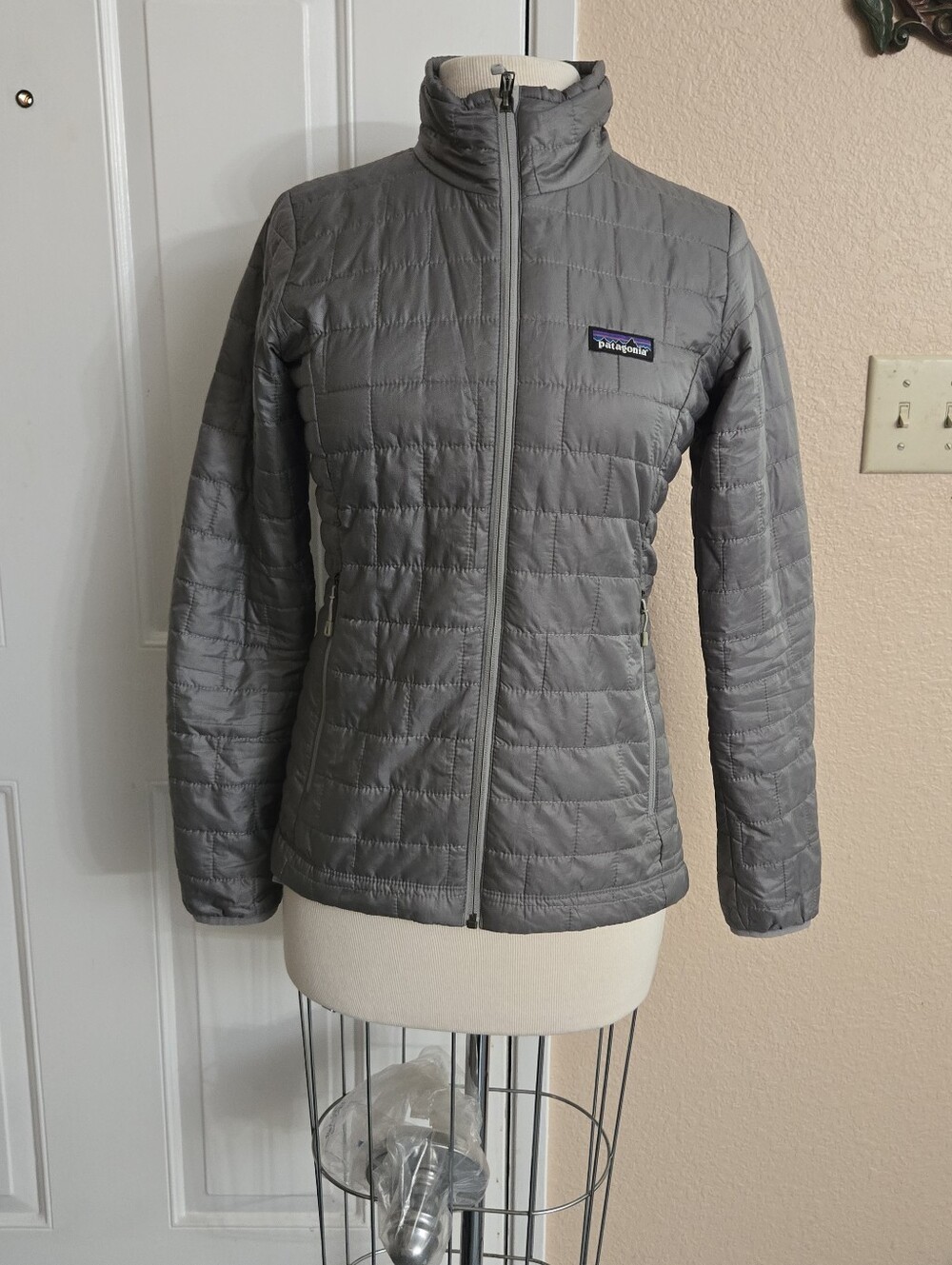 Patagonia Gray Nano Puff Jacket Size XS Women